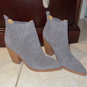 NEW Marc Fisher Gray suede low-cut booties size 6M